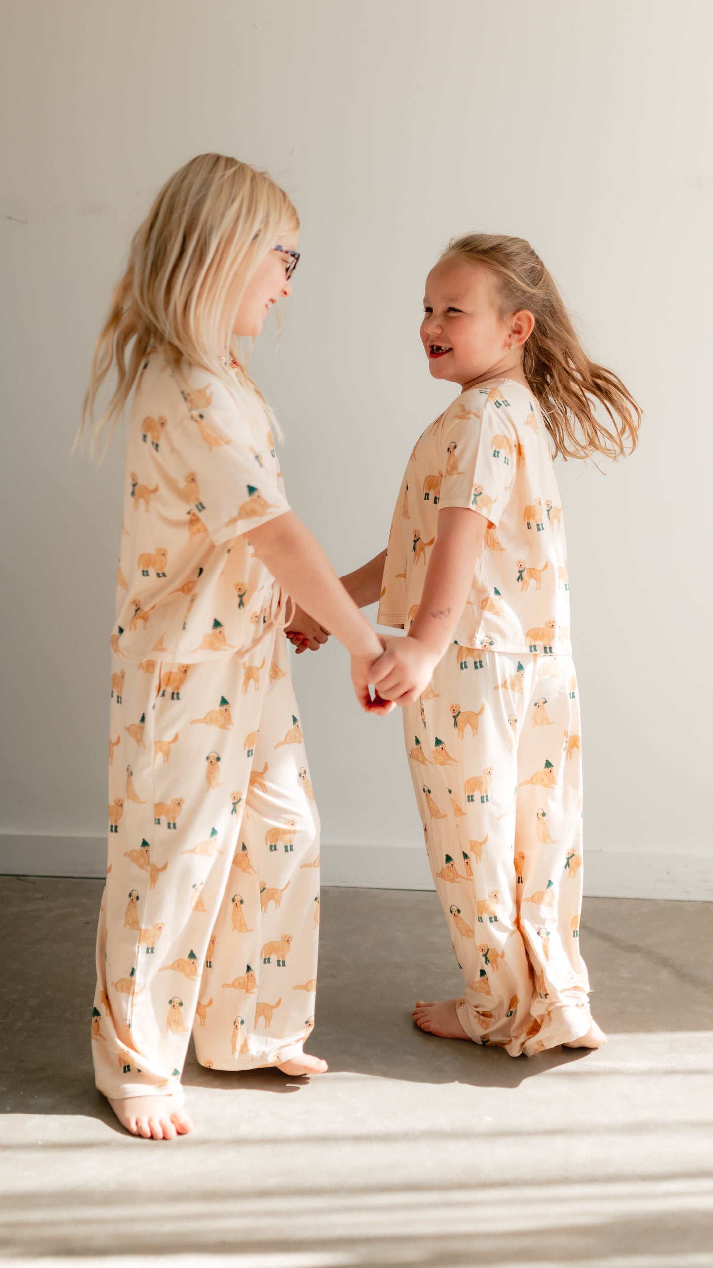 Girl's T-Shirt and Pants Set in Winnie