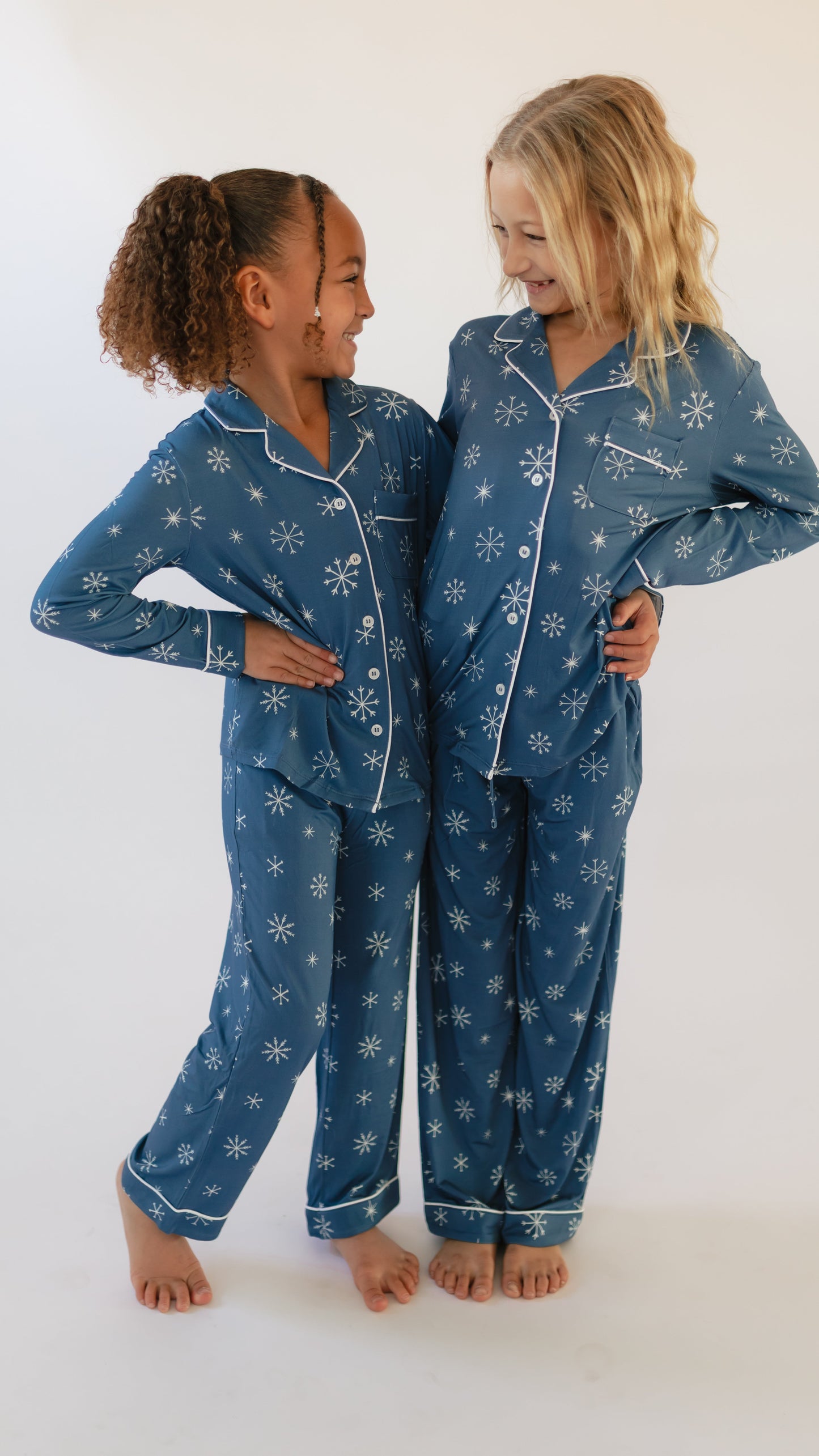 Girl's Button Up Set in Snowflakes