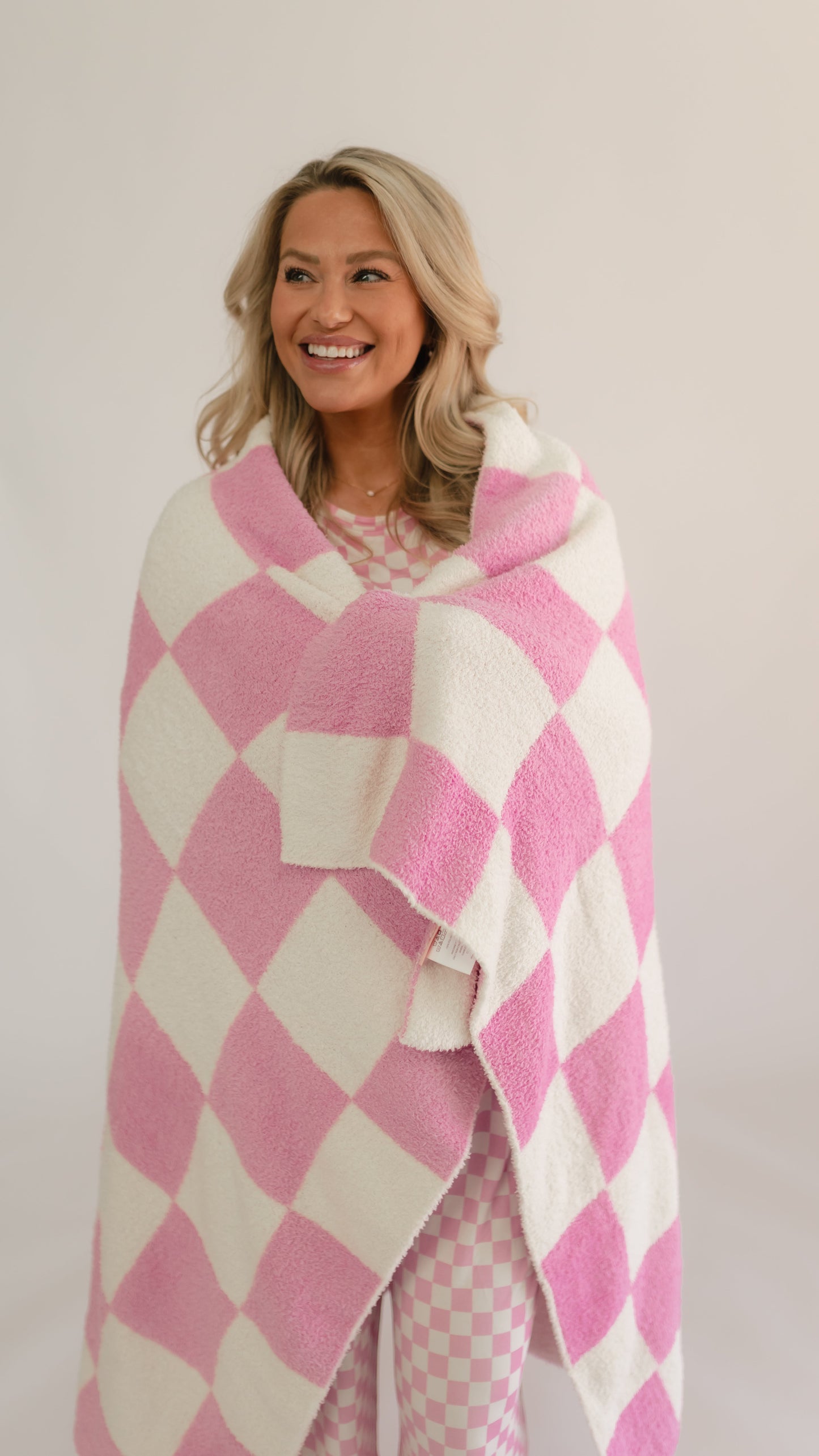 Youth Plush Throw Blanket in Pink Checkered
