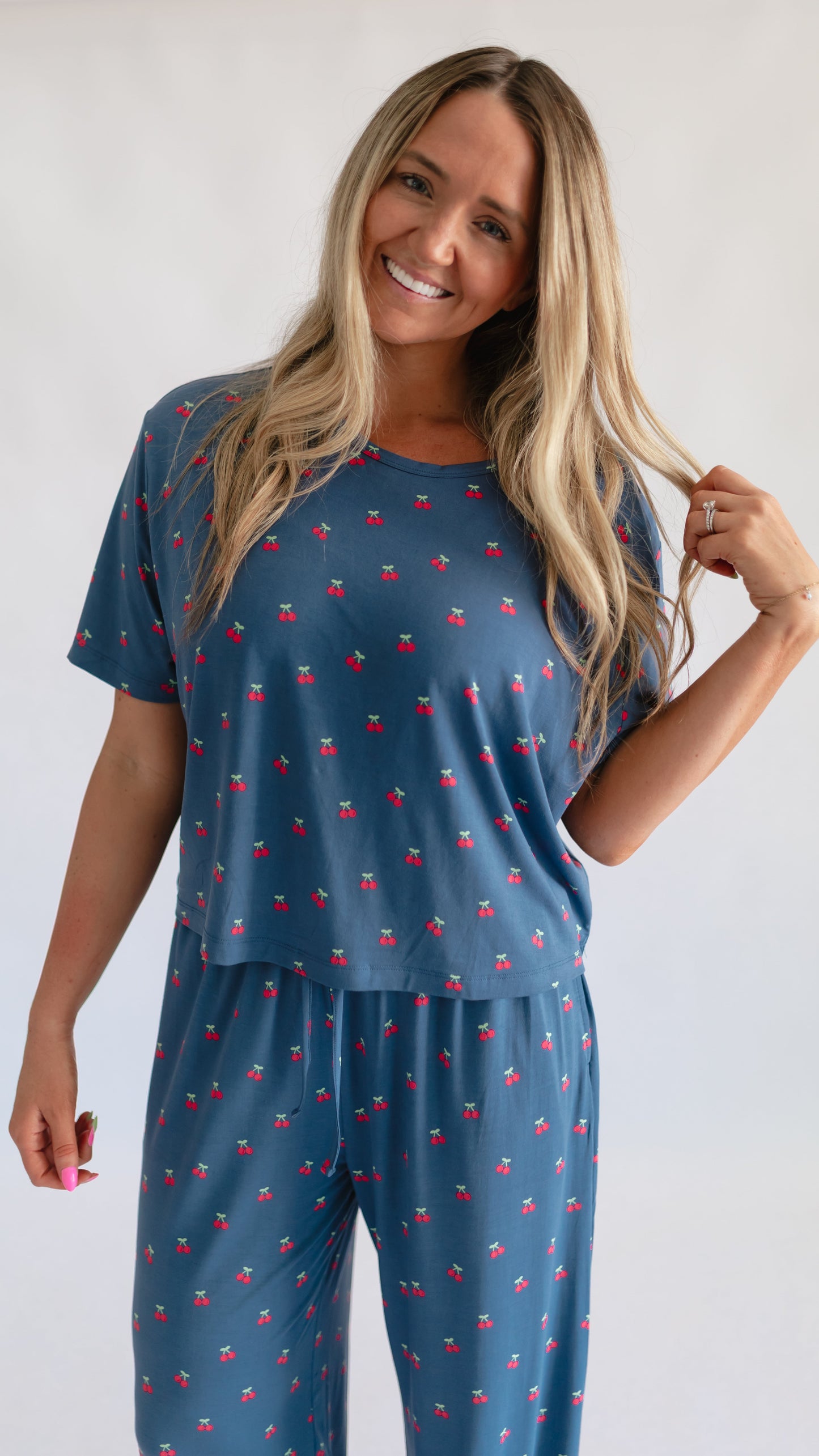 Women's T-Shirt and Pants Set In Cherries