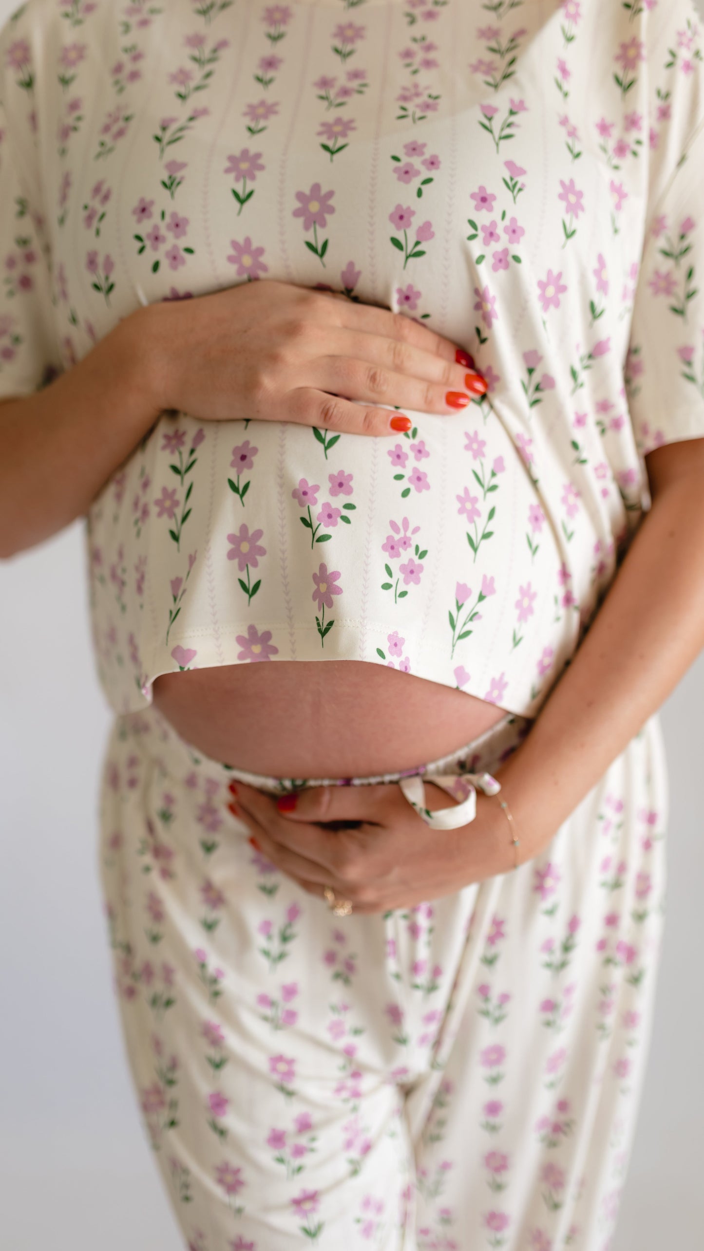 Women's T-Shirt and Pants Set in Purple Floral