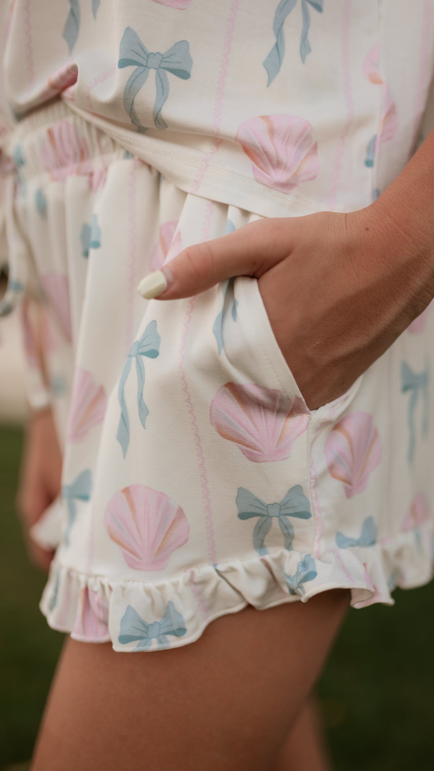 Girl's Ruffle Set in Bows and Shells