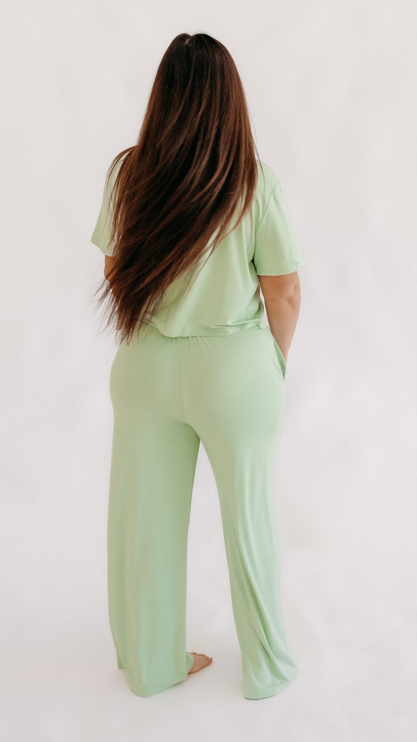 Women's T-Shirt and Pants Set In Sage Green