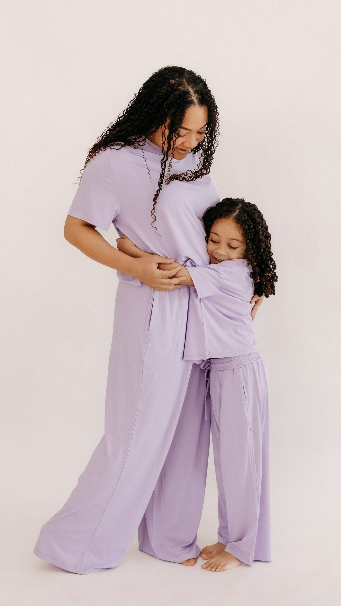 Women's T-Shirt and Pants Set In Lilac