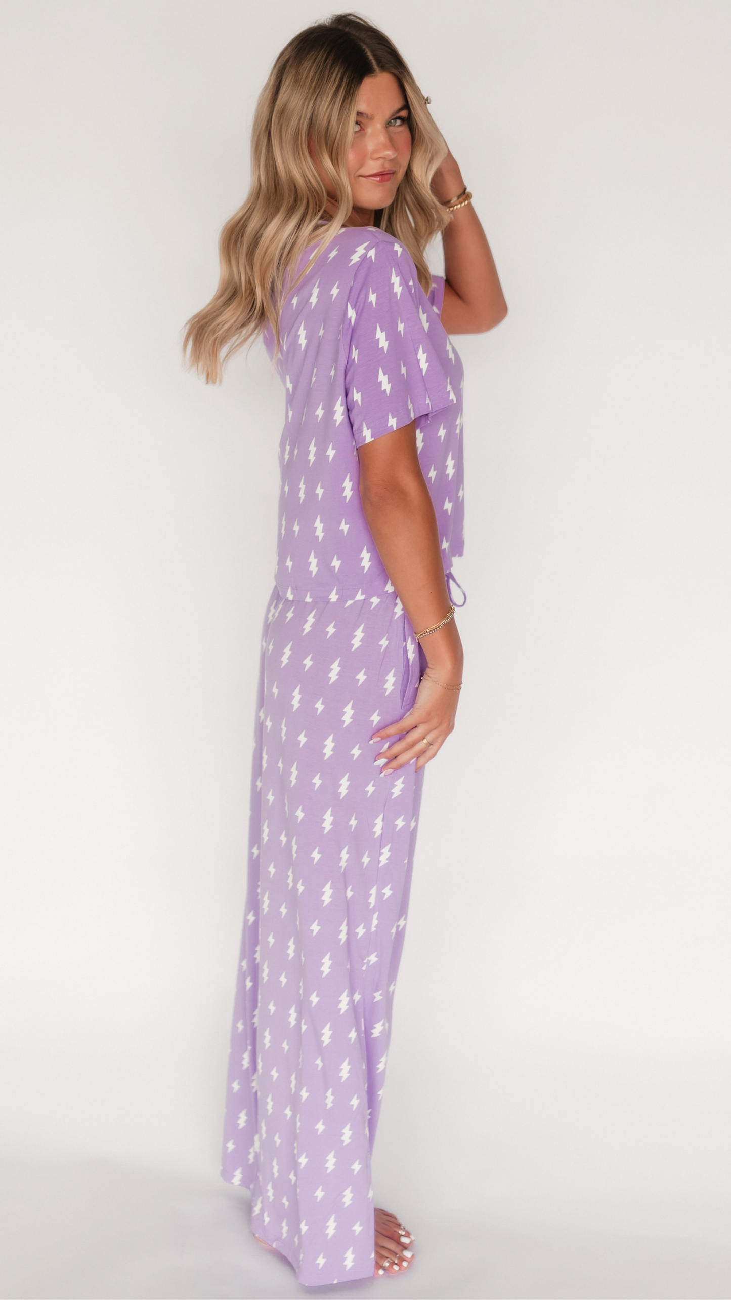 Women's T-Shirt and Pants Set In Lightning