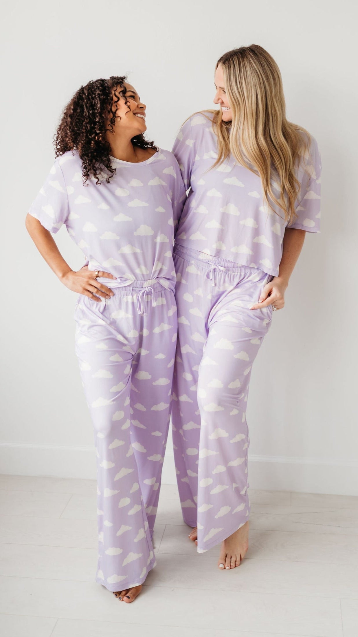 Women's T-Shirt and Pants Set In Lavender Skies