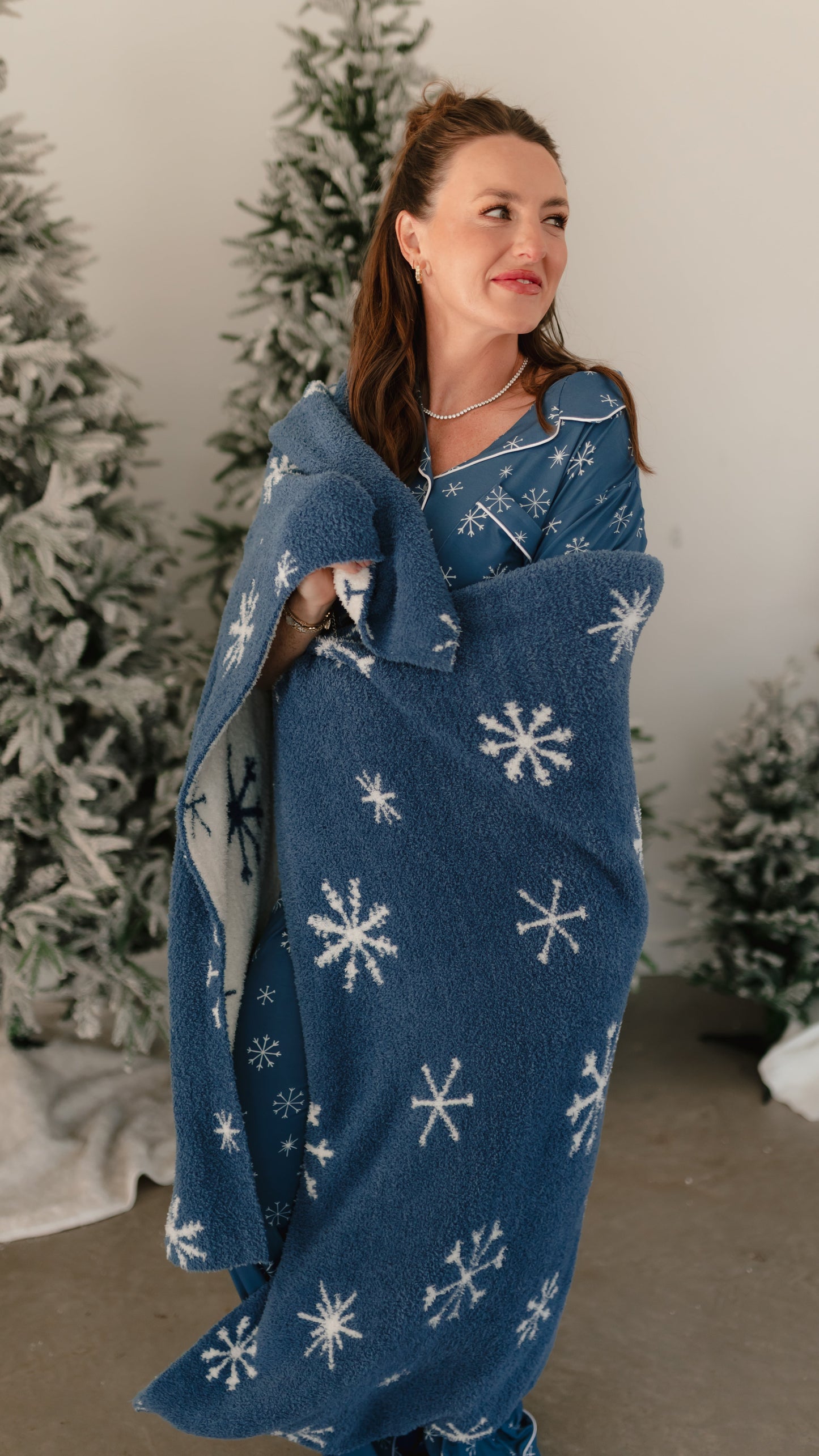 Adult Plush Throw Blanket in Snowflakes