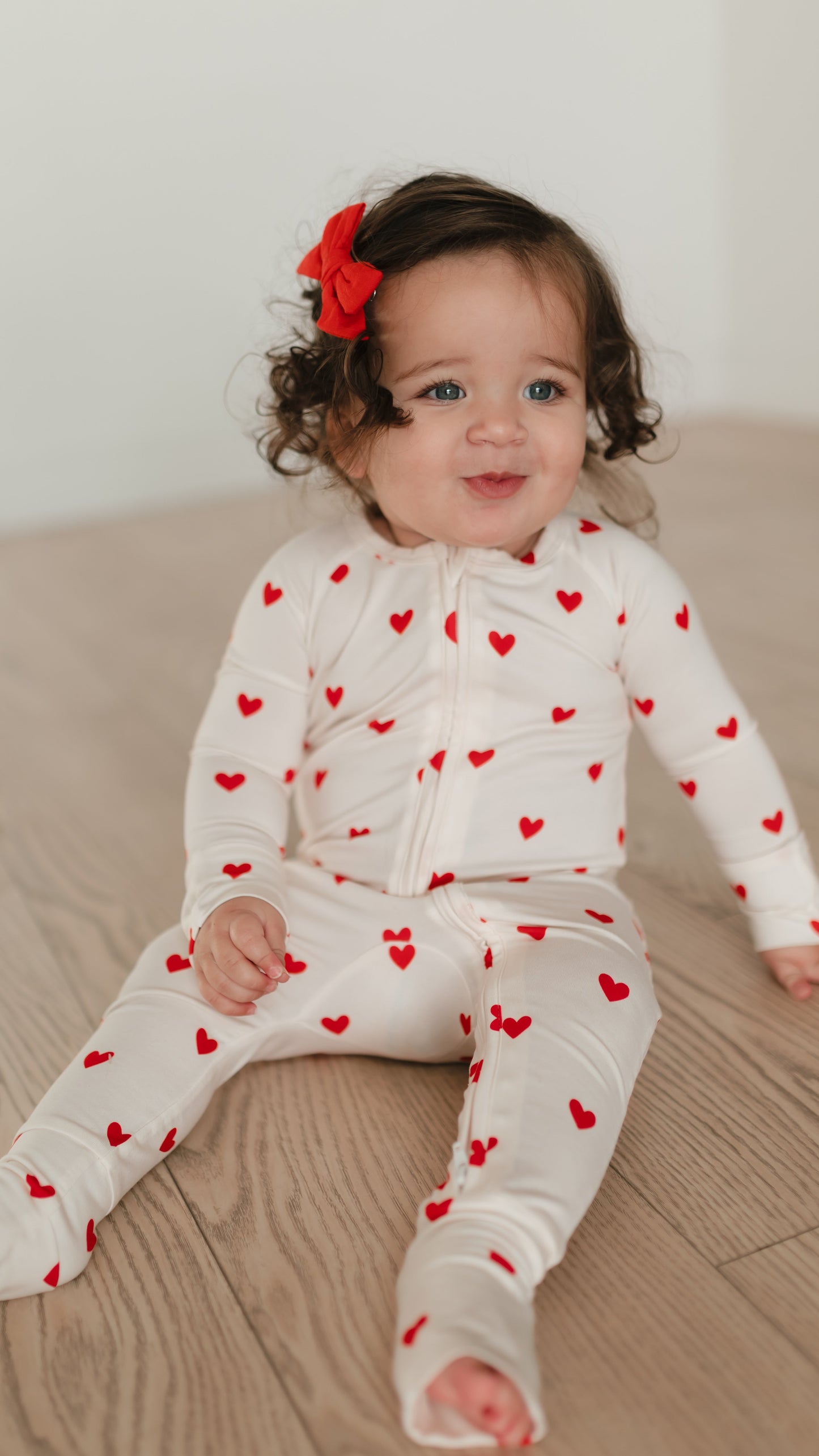 Infant Romper in Cream Valentine Hearts