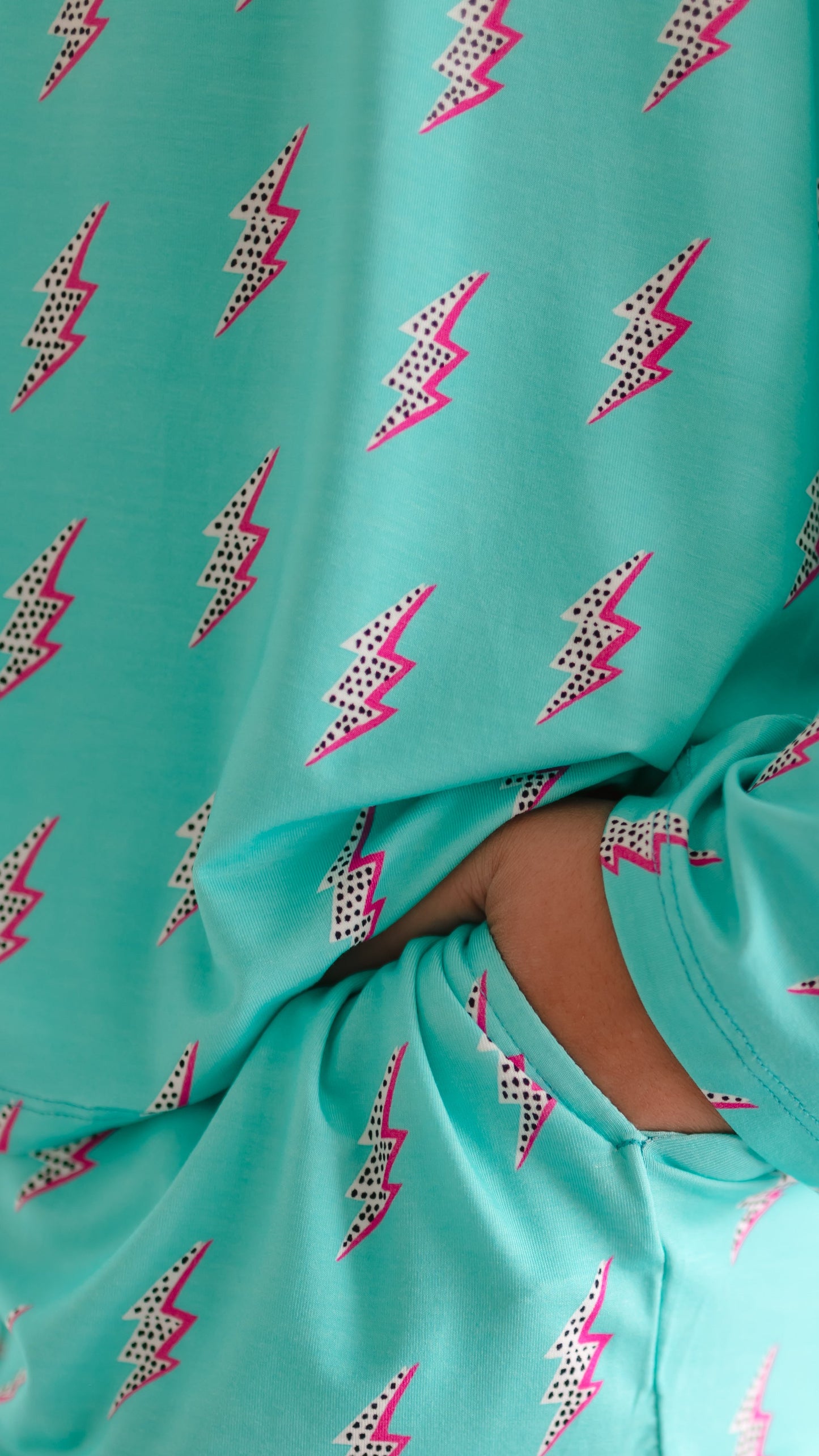 Girl's Long Sleeve and Ruffle Shorts Set in Neon Bolts