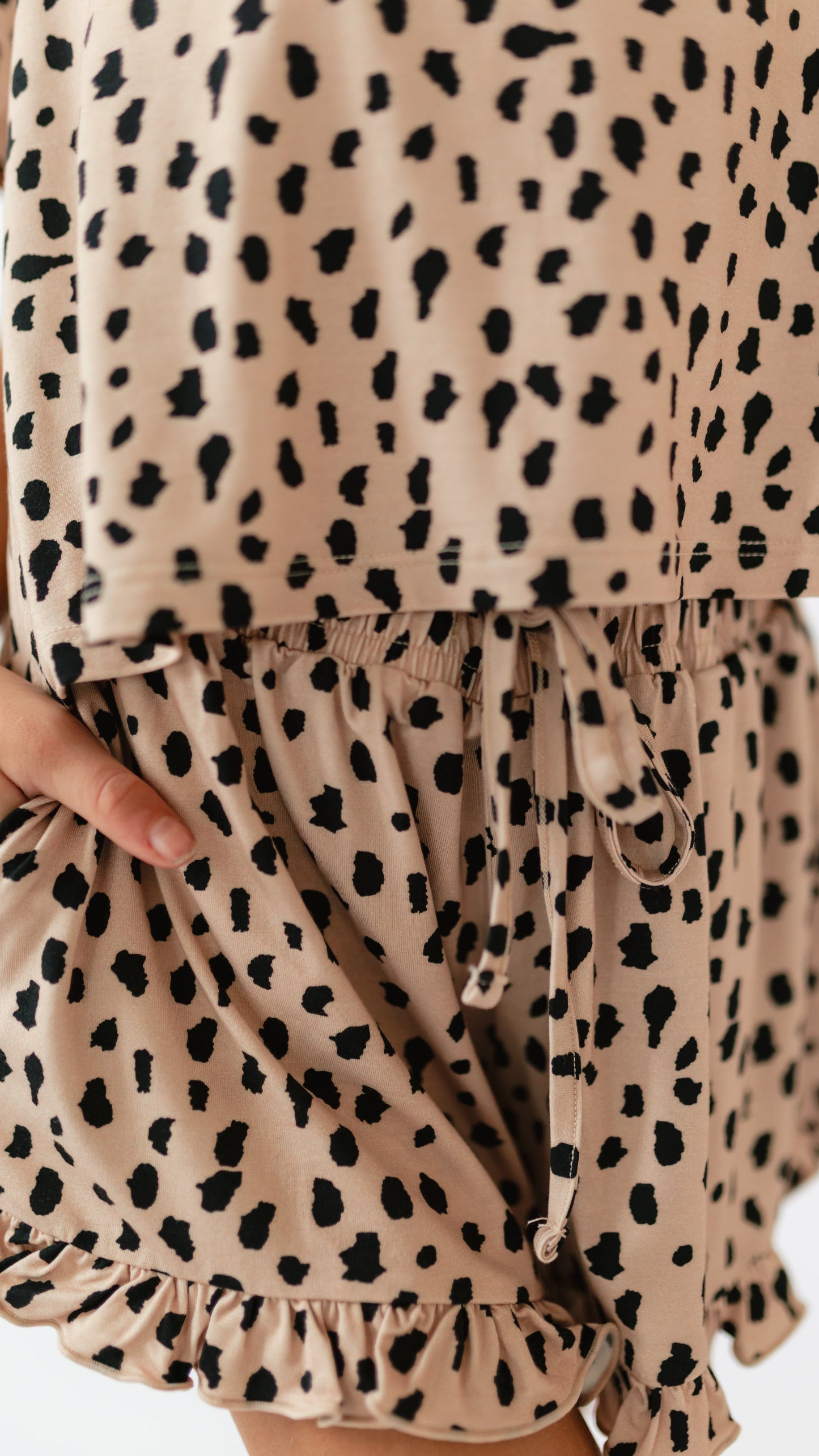 Girls Ruffle Set in Brown Cheetah