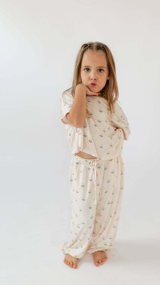 Girl's T-Shirt and Pants Set  in Hydrangea Dream
