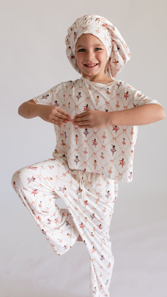 Kids Satin Bonnet in Dance