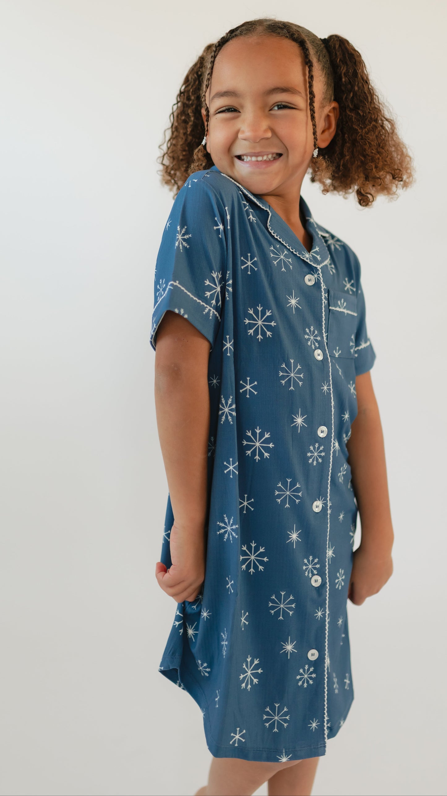 Girl's Button Down Ribbed Dress in Snowflakes