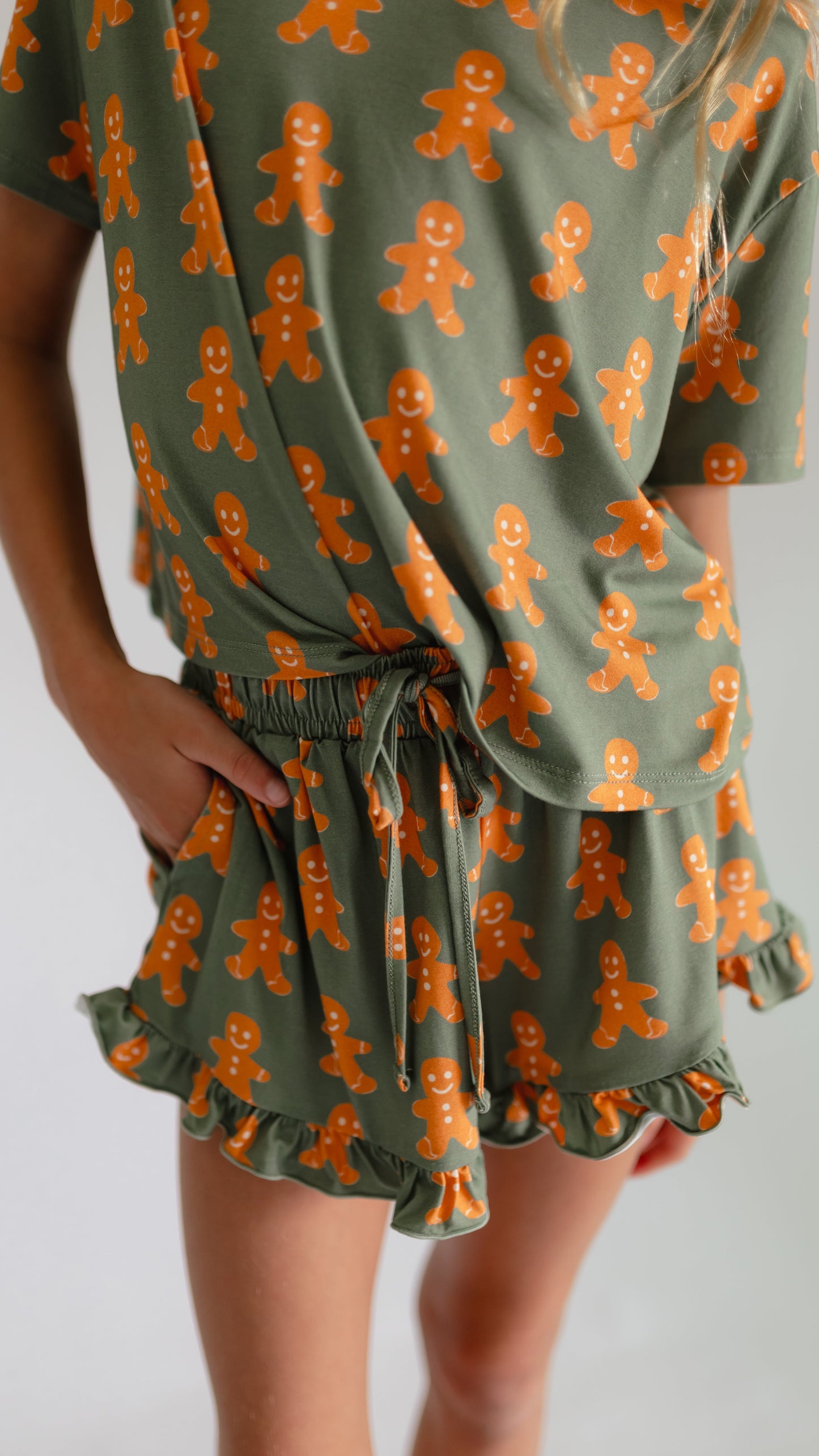 Girl's Ruffle Short Set in Gingerbreads