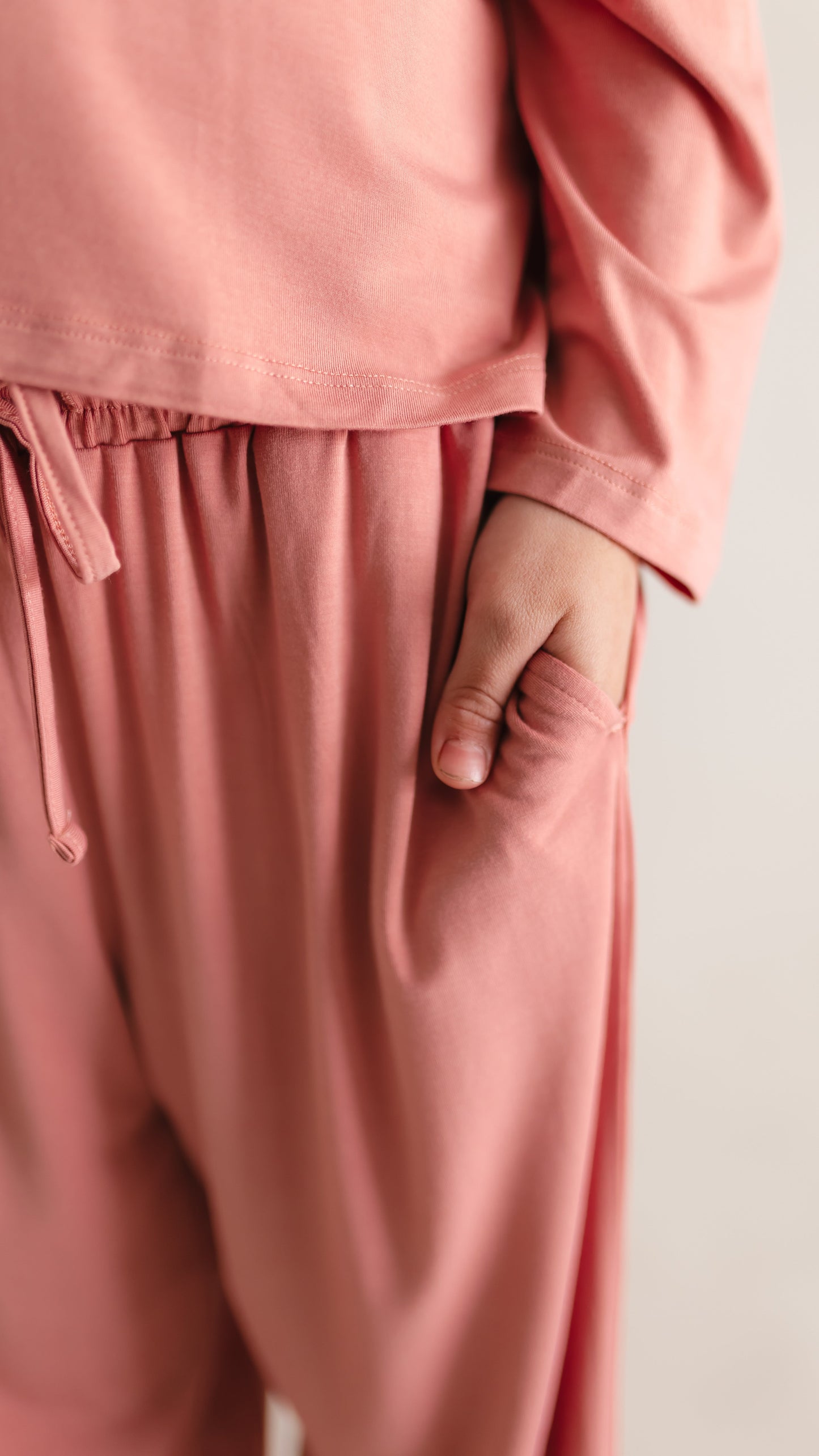 Girl's Long Sleeve and Pants Set in Mauve