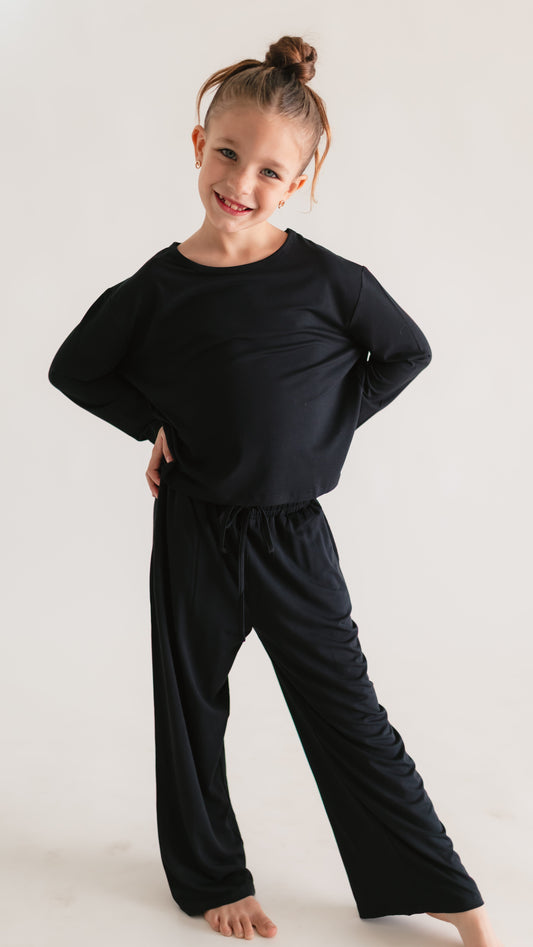 Girl's Long Sleeve and Pants Set in Solid Black