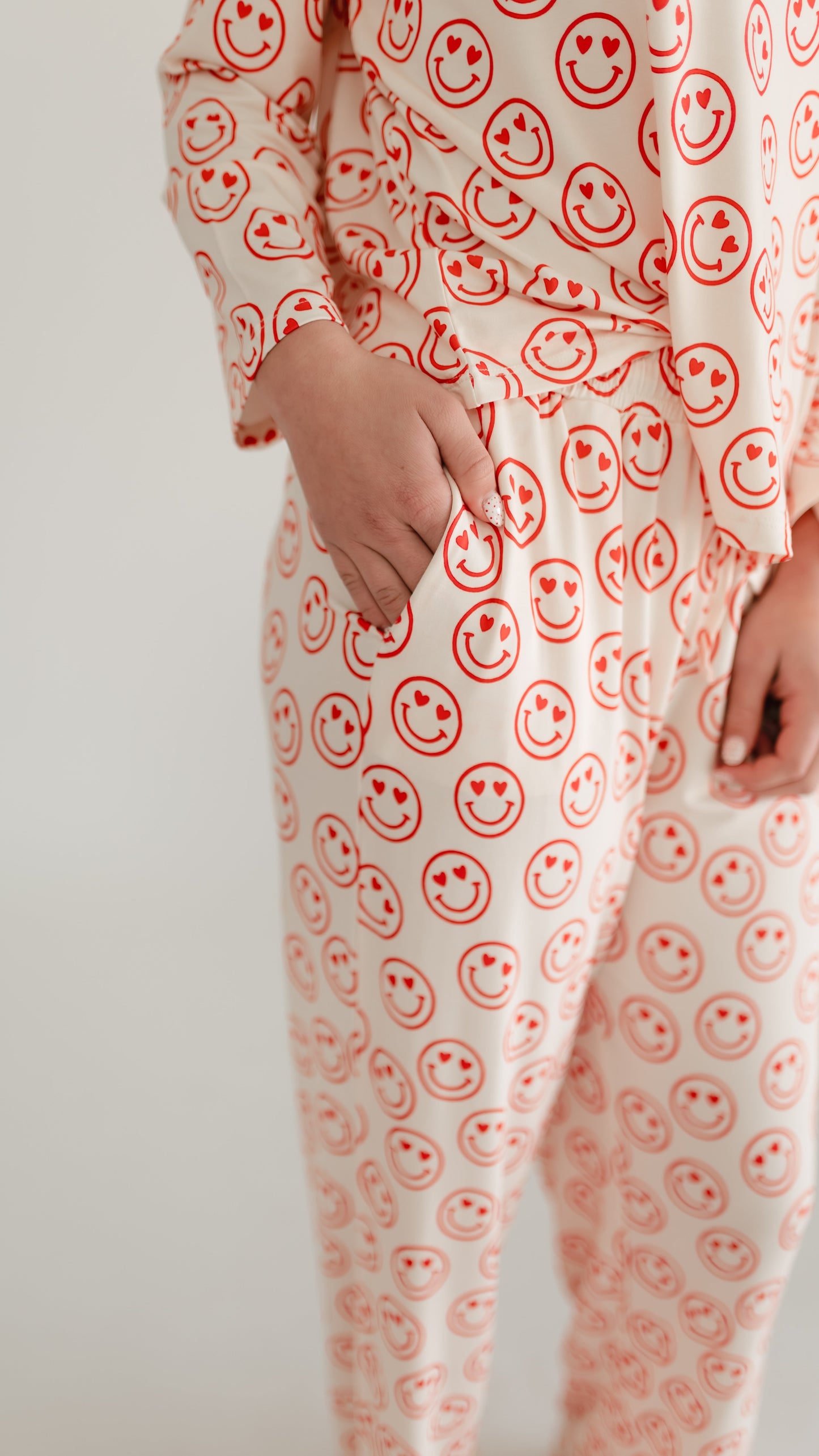 Girl's Long Sleeve and Pants Set in Heart Smileys