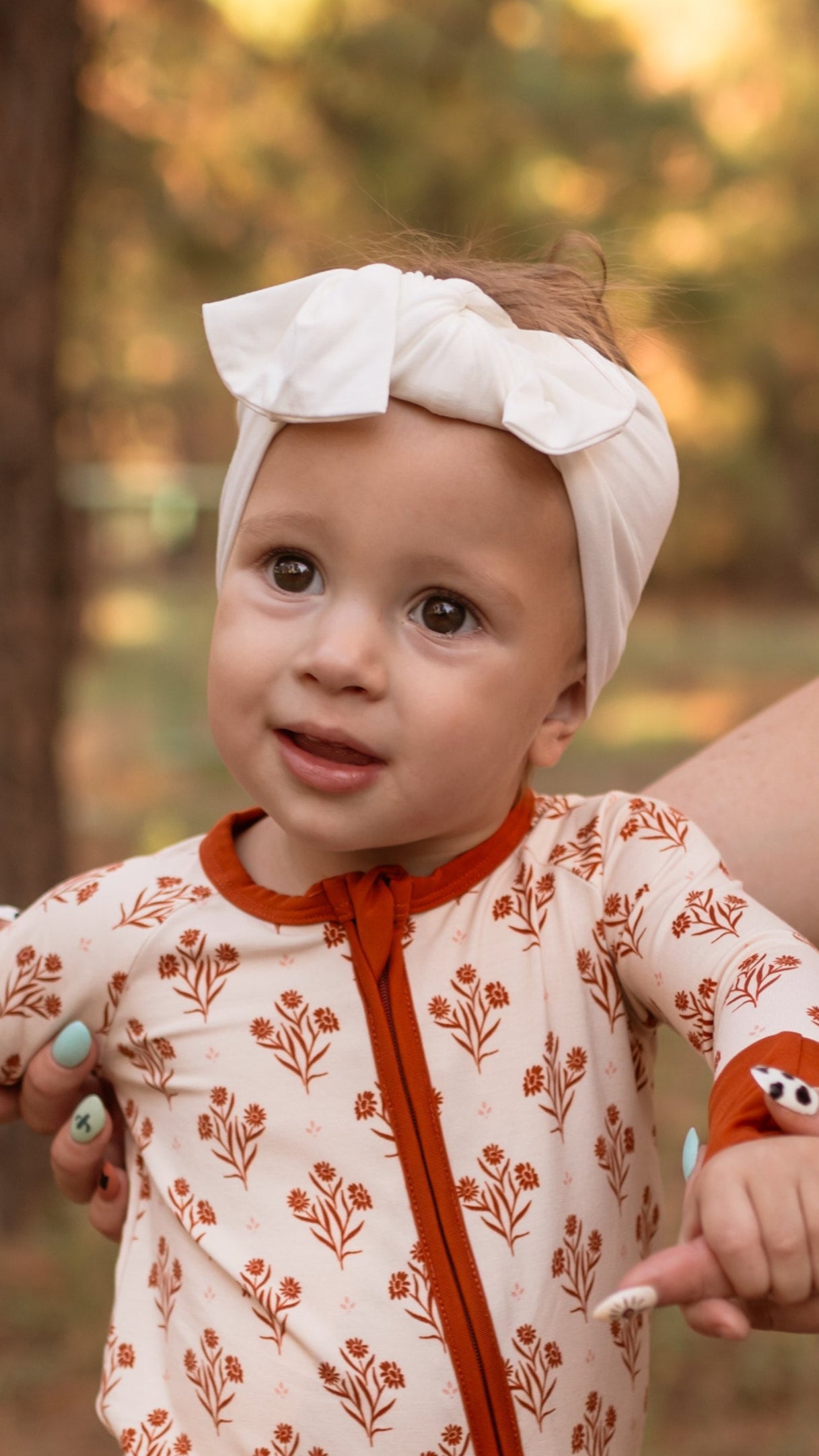Infant Knot Head Bow in White
