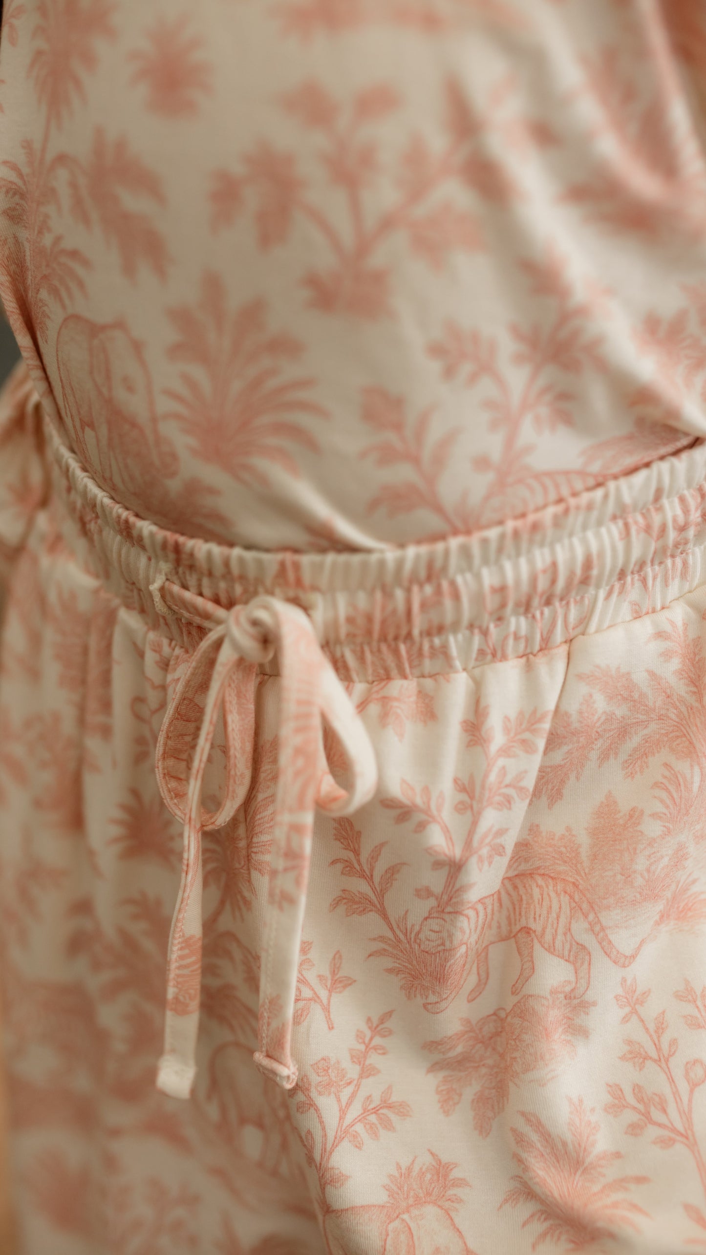 Girl's T-shirt and Pants Set in Pink Safari