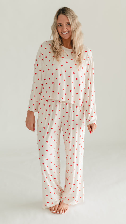 Women's Long Sleeve and Pants Set In Cream Valentine Hearts