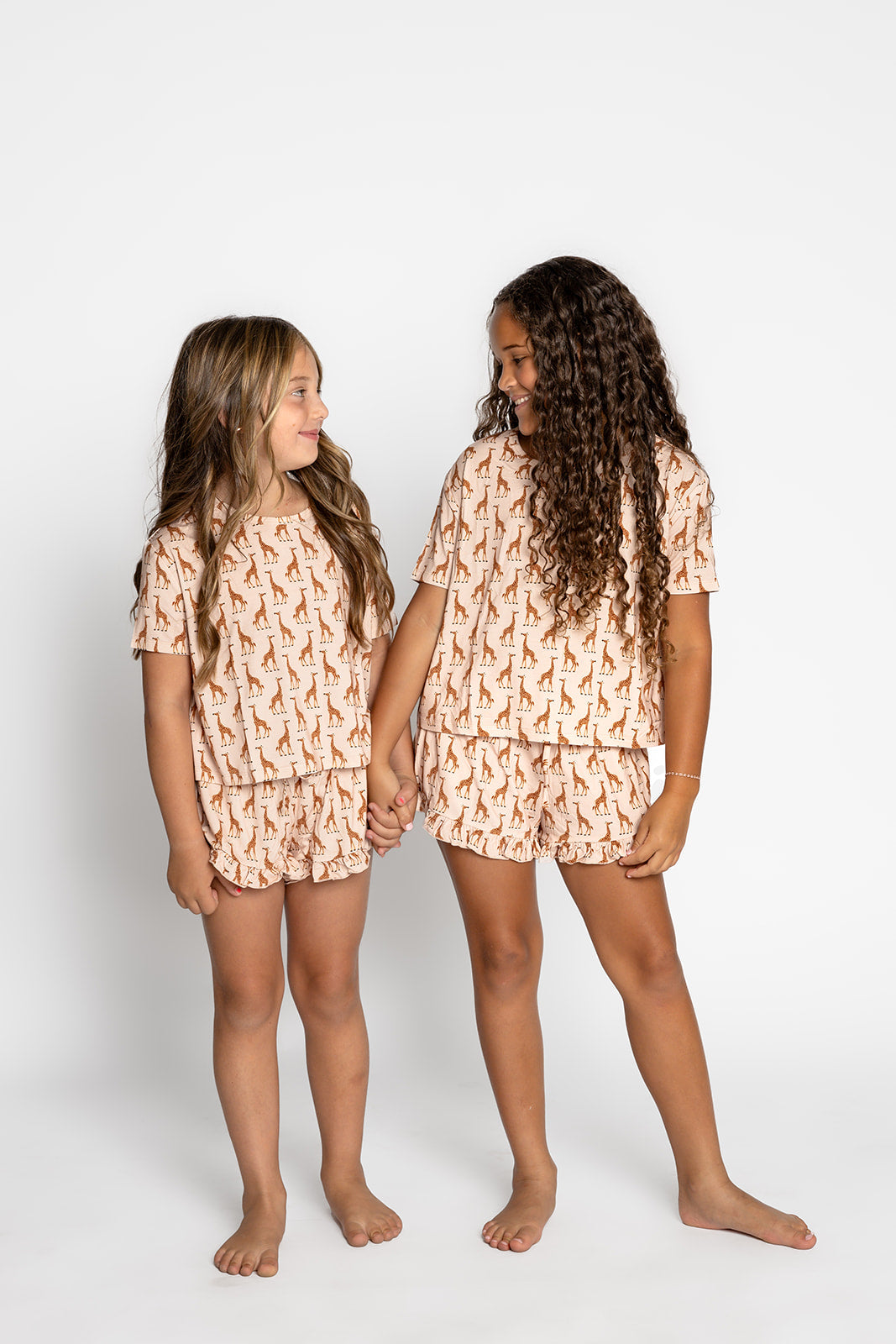 Kids Ruffle Set in Giraffes