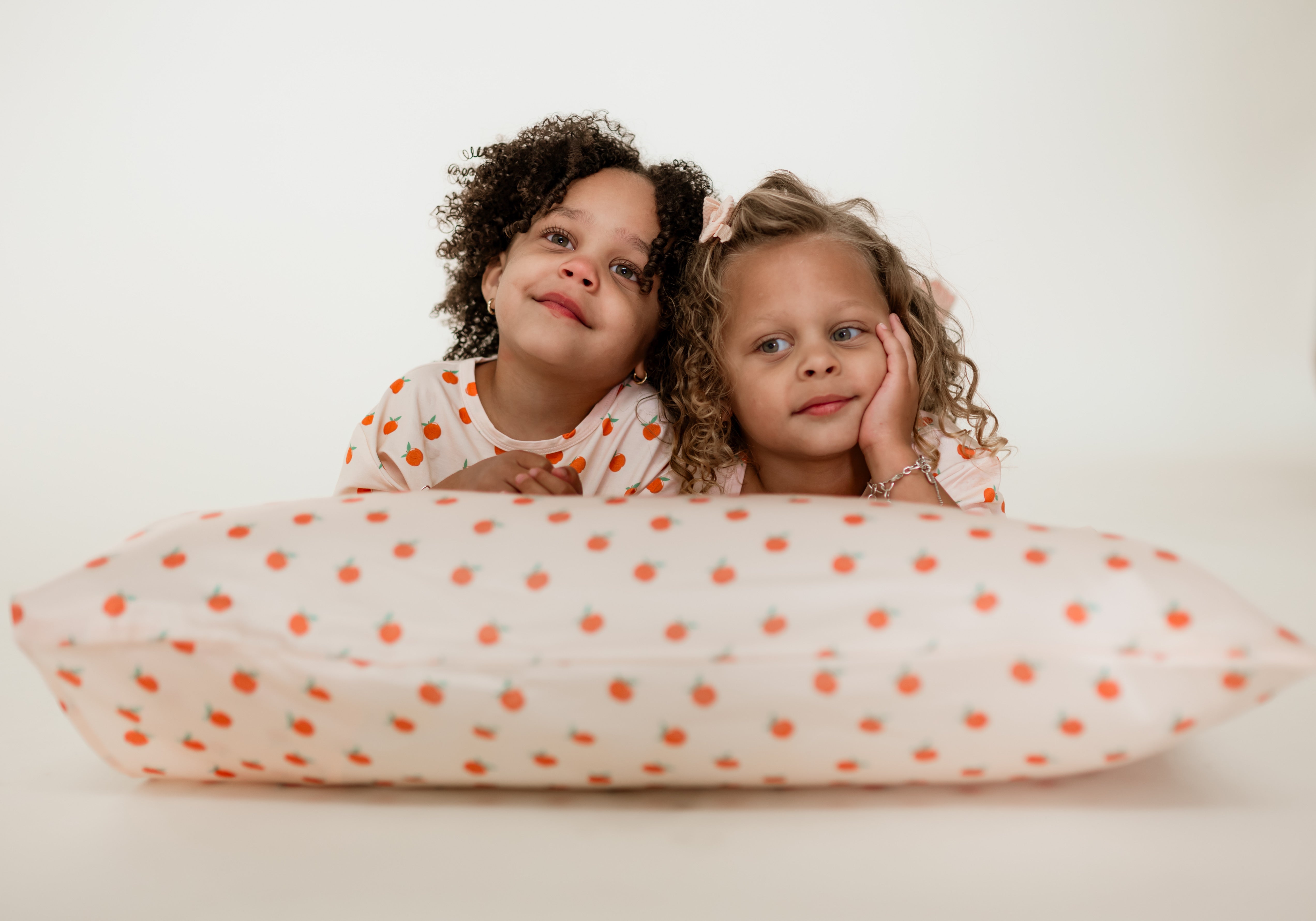 Satin Pillowcase in Peaches Silks